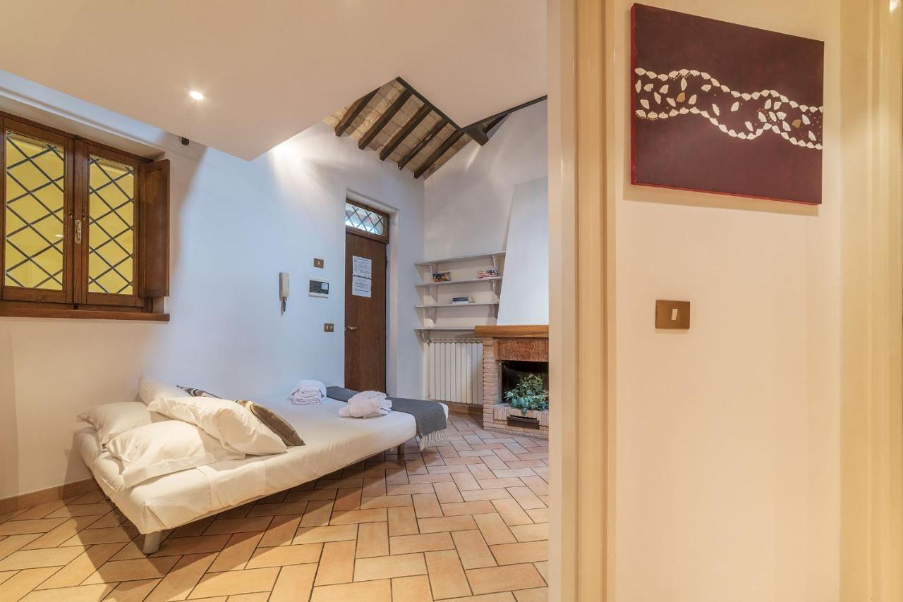 Amazing Studio In Campo De Fiori - FromhometoRoma Exterior foto